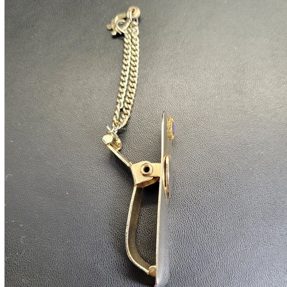 Vintage Lions International Tie Clip Gold‎ Tone Enamel Logo with Safety Chain